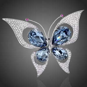 brošňa modrý motýľs krištáľmi  luxusná