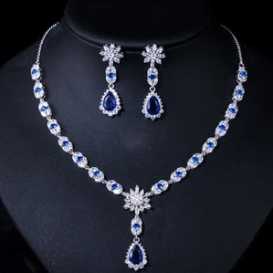 luxusný set spoločenskej bižutérie s modrými zirkónmi