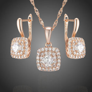 elegantný set bižutérie s kockami s čírymi zirkónmi pozlátený