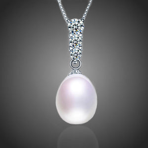 Náhrdelník s bielou perlou Adonissa