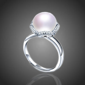 Prsteň s bielou riečnou perlou Ambra